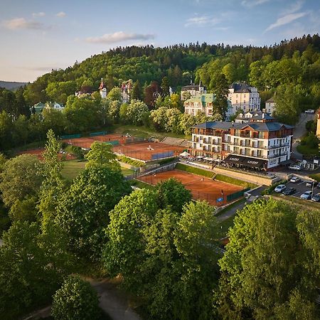 Wellness Hotel Queens Marianske Lazne Bagian luar foto