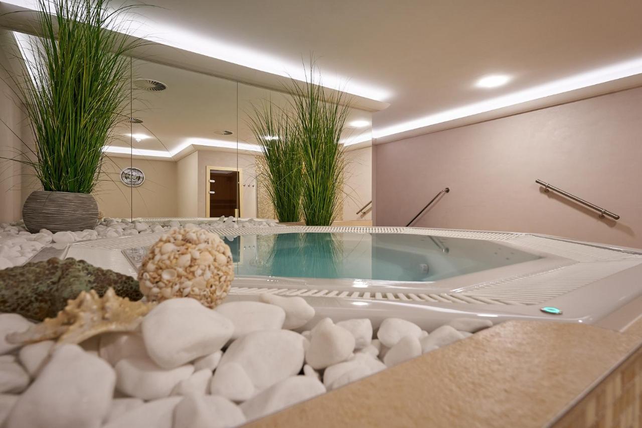 Wellness Hotel Queens Marianske Lazne Bagian luar foto