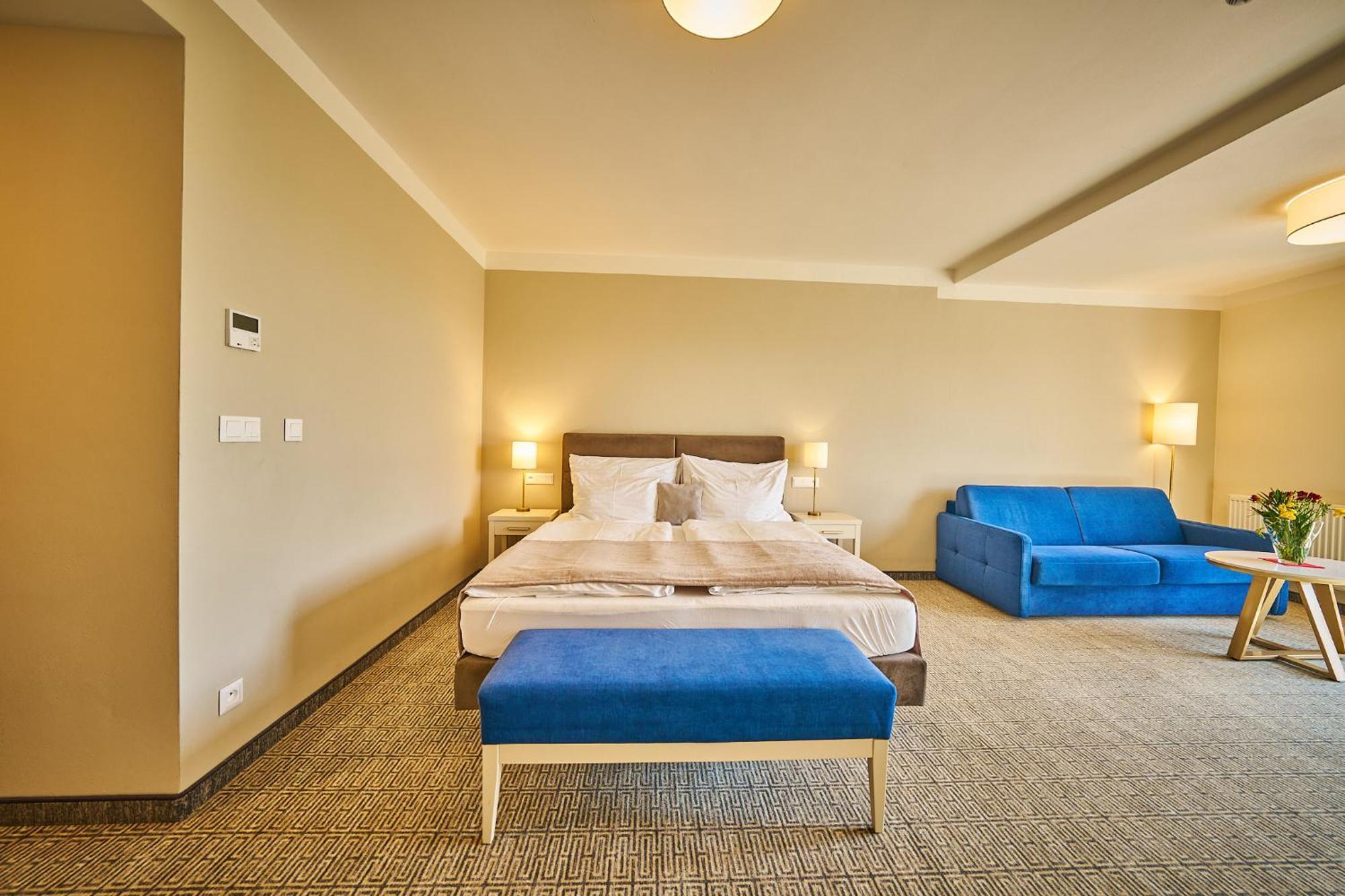 Wellness Hotel Queens Marianske Lazne Bagian luar foto