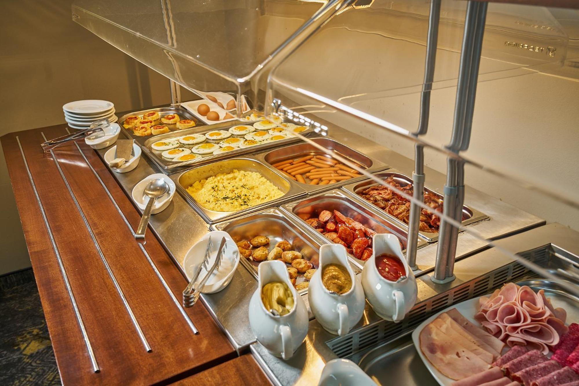 Wellness Hotel Queens Marianske Lazne Bagian luar foto