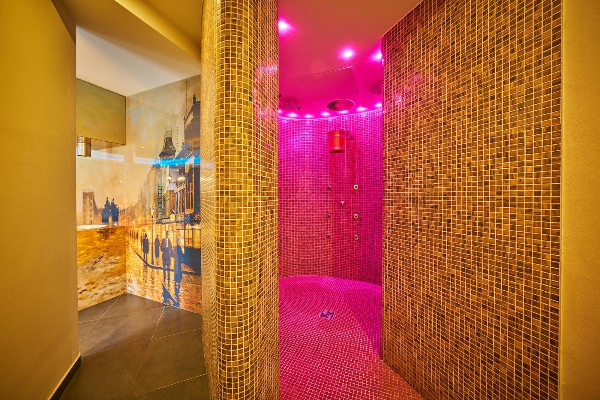Wellness Hotel Queens Marianske Lazne Bagian luar foto