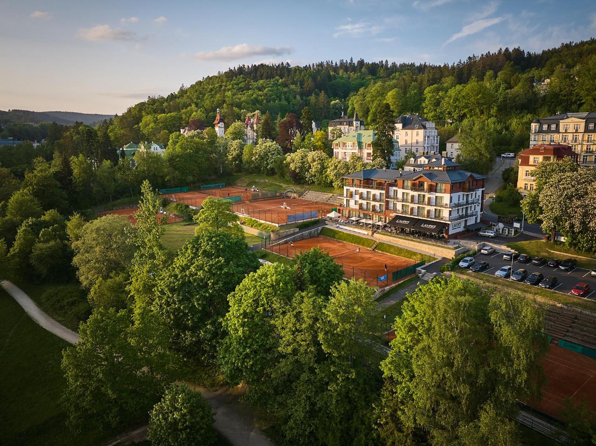 Wellness Hotel Queens Marianske Lazne Bagian luar foto